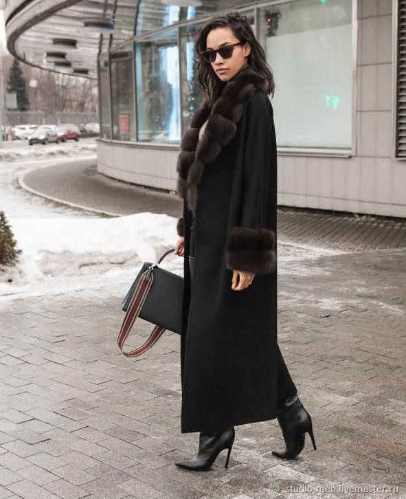 Пальто с мехом позволит вам выглядеть стильно и элегантно даже суровой зимой Как правильно выбрать Какие разновидности меха в моде Какие тенденции в тренде этого сезона С чем носить