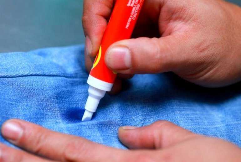 Чем отстирать чернила от ручки с одежды — способы выведения чернильных пятен с ткани