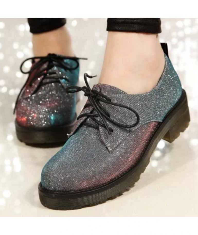 Женские осенние ботинки помогут собственный, неповторимый образ, тем самым, выделив из толпы Какие ботинки в моде на сезон осень-зима 2022-2023 Стильные образы