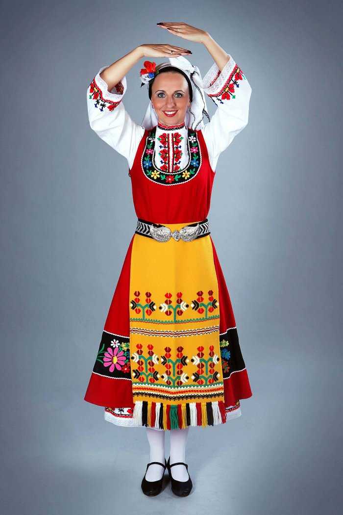 Болгарский национальный костюм очень красочен и разнообразен, одна в повседневной жизни его уже давно не используют Какова история наряда Что носили женщины, мужчины и дети