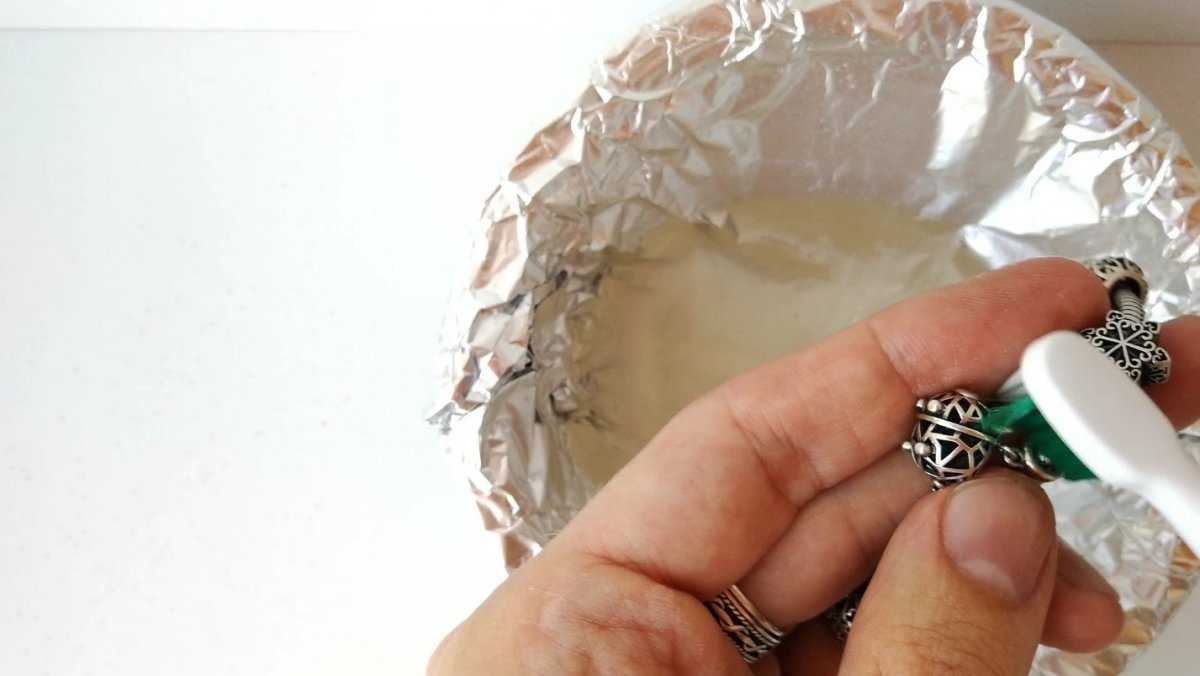 Чистим серебро в домашних условиях: 10 способов