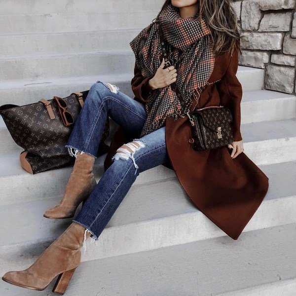 Женское коричневое пальто – тенденции моды на 50 фото