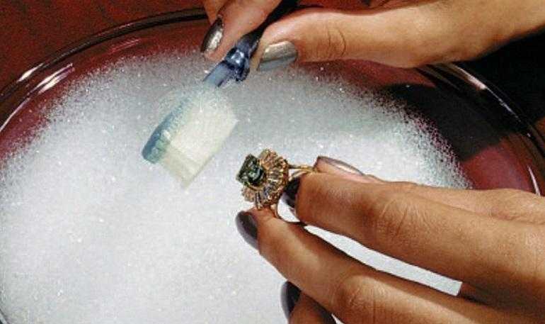 Как почистить бриллианты в домашних условиях