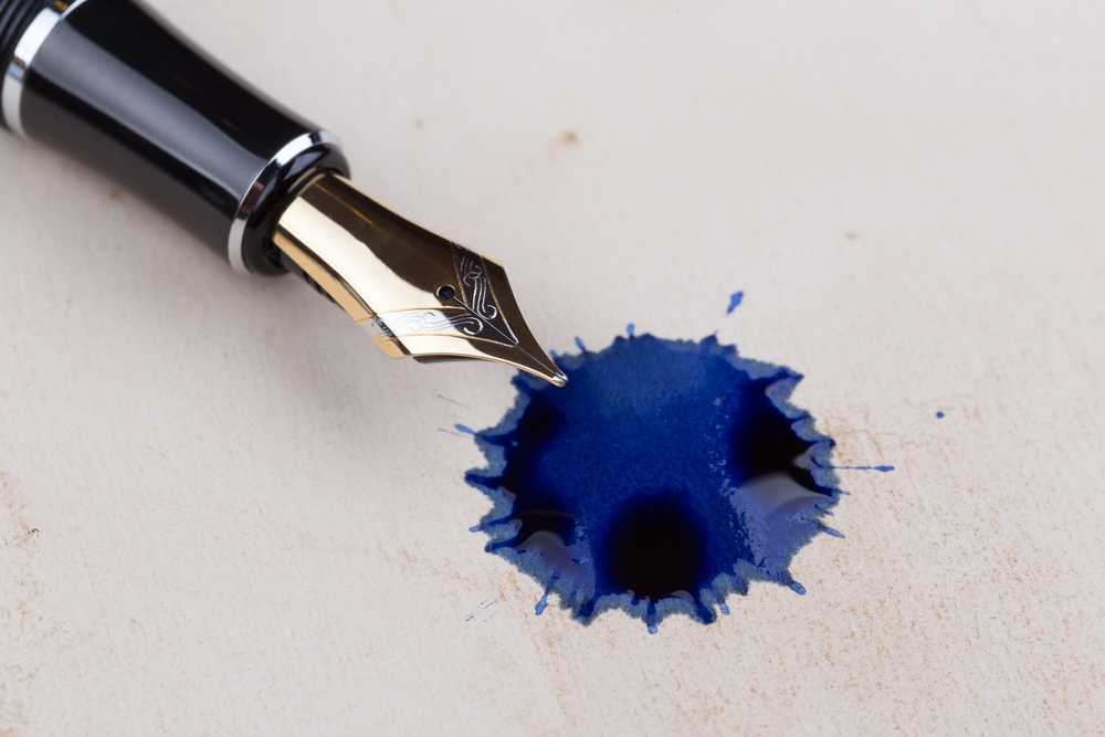 Чем оттереть ручку с линолеума: как вывести чернила, лучшие способы