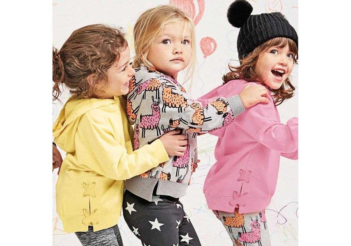 Детская одежда Next – однин из наиболее популярных брендов стильной и высококачественной одежды для детей разного возраста, в том числе и линии baby Обзор коллекции для девочек и мальчиков