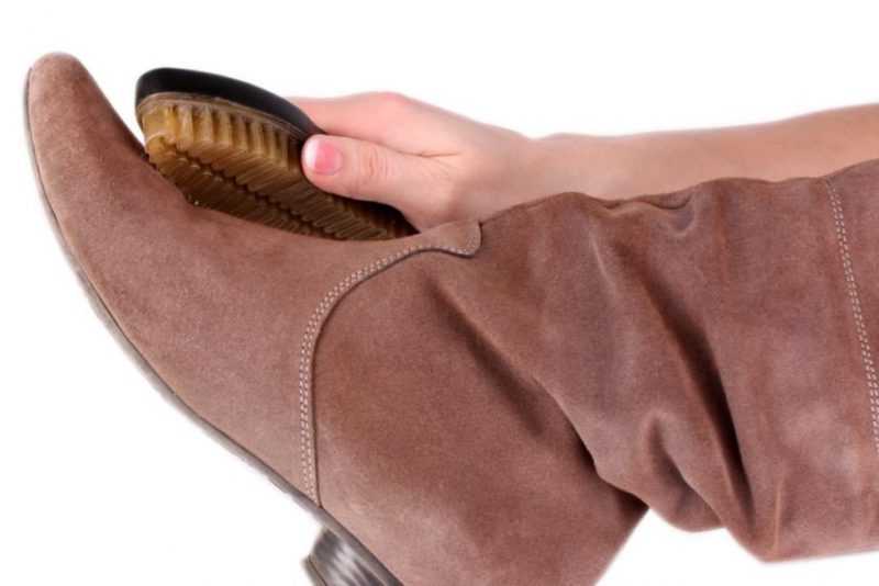 Как правильно чистить обувь из нубука