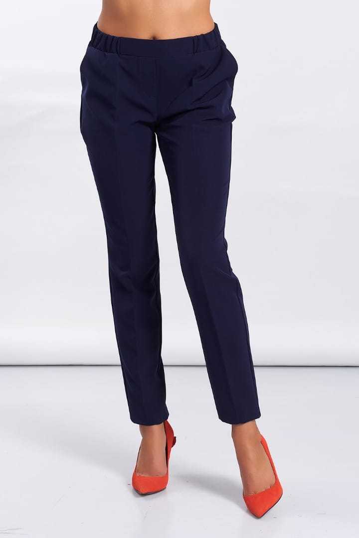 Черные джинсы с дырками на коленях (женские, мужские): фото