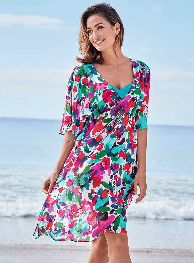 Пляжное платье для полных, варианты фасонов и принты