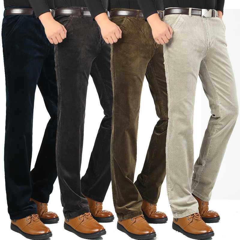 В моде яркие вельветовые брюки, с чем их носить и как ухаживать