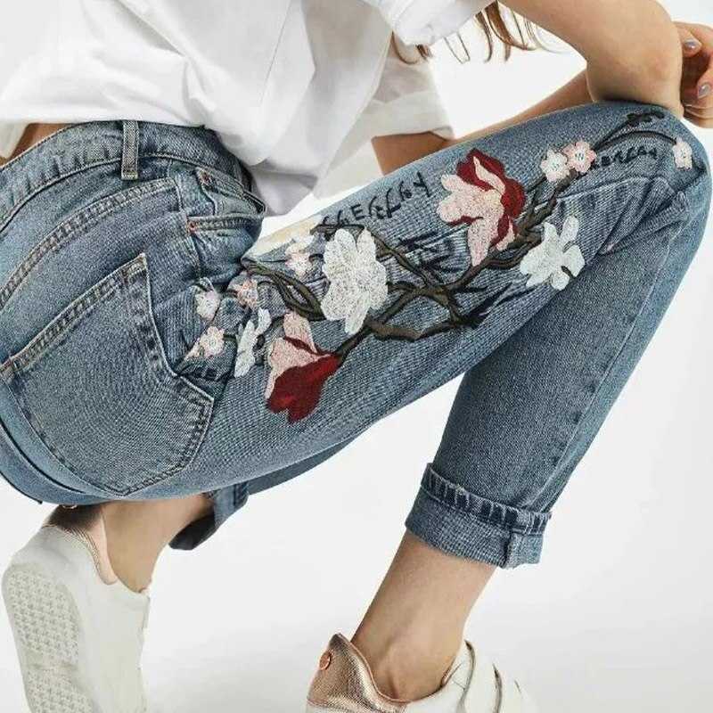 С чем носить джинсы: модные образы и правила сочетания. джинсы женские фото образов.