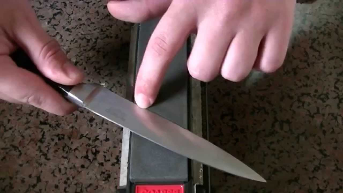 10 лучших складных ножей – рейтинг 2022 года