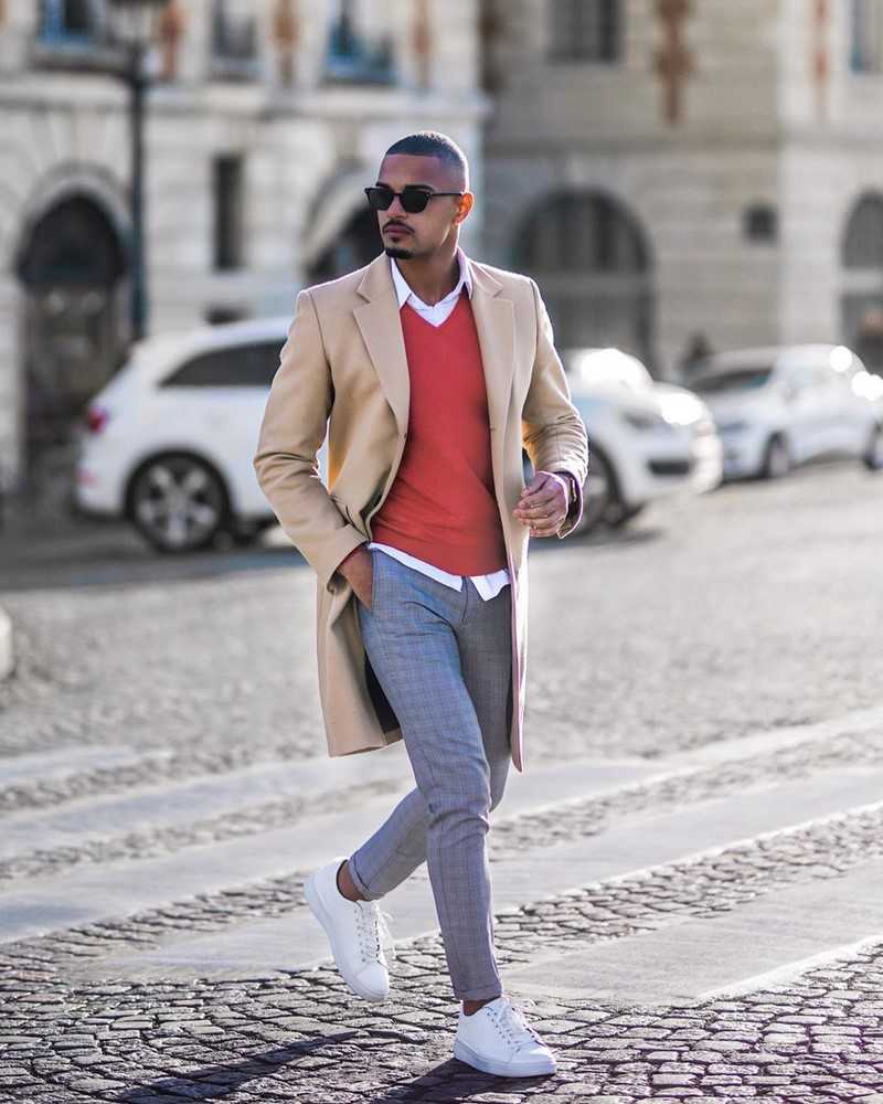 Осеннее мужское пальто уже давно признано самой стильной вещью из всей верхней одежды для мужчин Как выбрать и с чем носить Какие модные тенденции отслеживаются в этом году Стильные образы