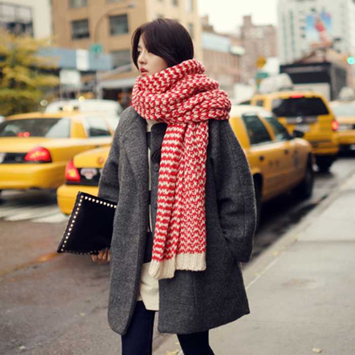 Как завязать шарф на пальто: как правильно сочетать аксессуар с вашим гардеробом